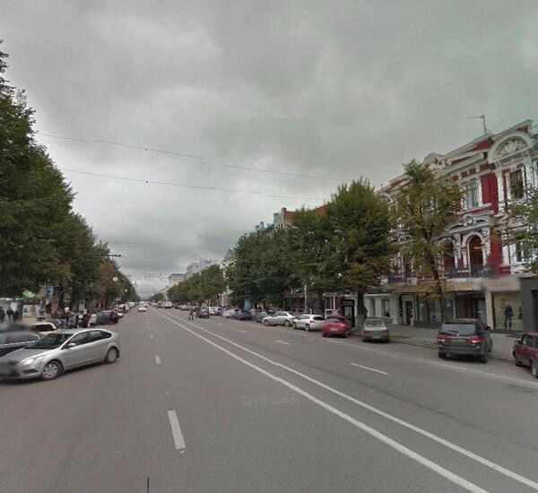 Банкомат Сбербанка России по адресу просп. Революции,  52